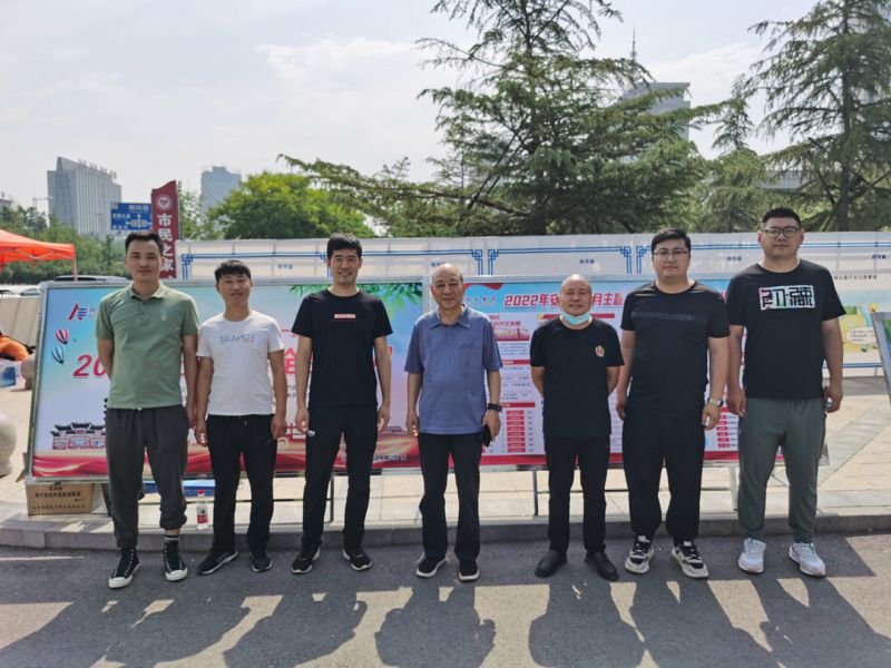 遵守安全生產(chǎn)法 當(dāng)好第一責(zé)任人|集團(tuán)公司積極參加安陽(yáng)市“安全宣傳咨詢?nèi)铡被顒?dòng)！